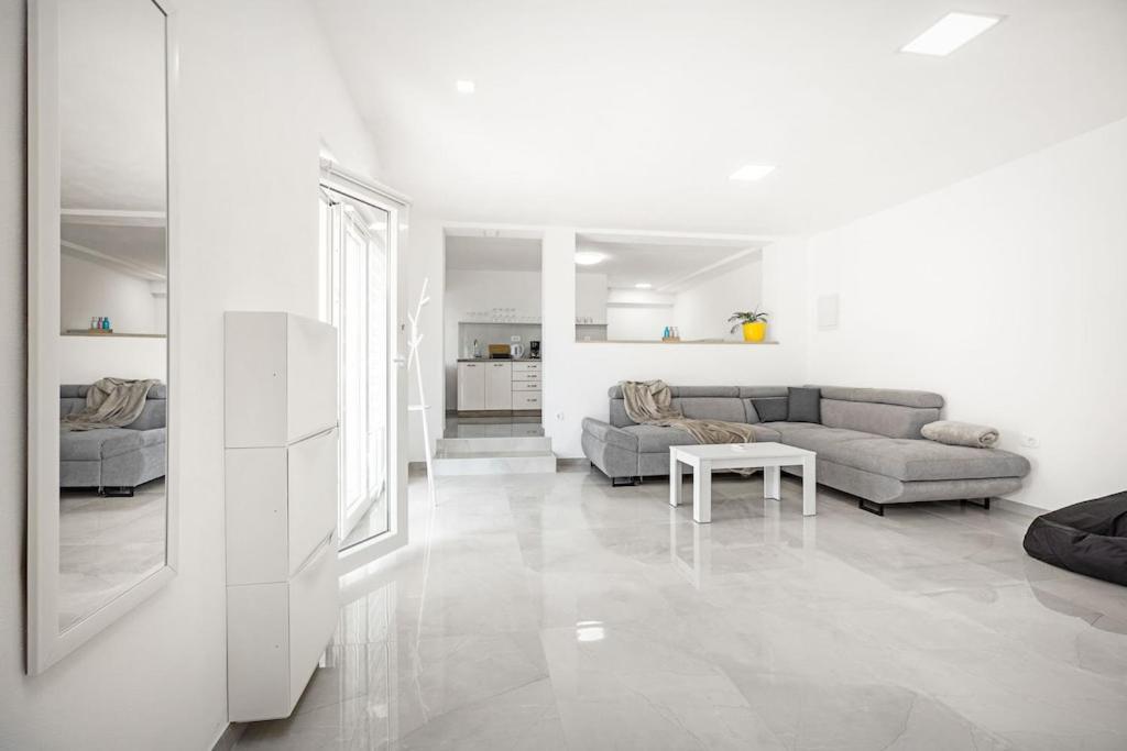 Apartment Olive Garden Near Pula 3 Km From Center And Only 4 Km From The Beach For 4 Persons Εξωτερικό φωτογραφία