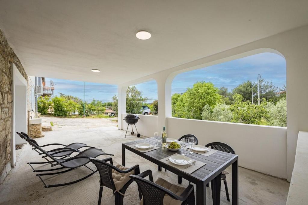 Apartment Olive Garden Near Pula 3 Km From Center And Only 4 Km From The Beach For 4 Persons Εξωτερικό φωτογραφία