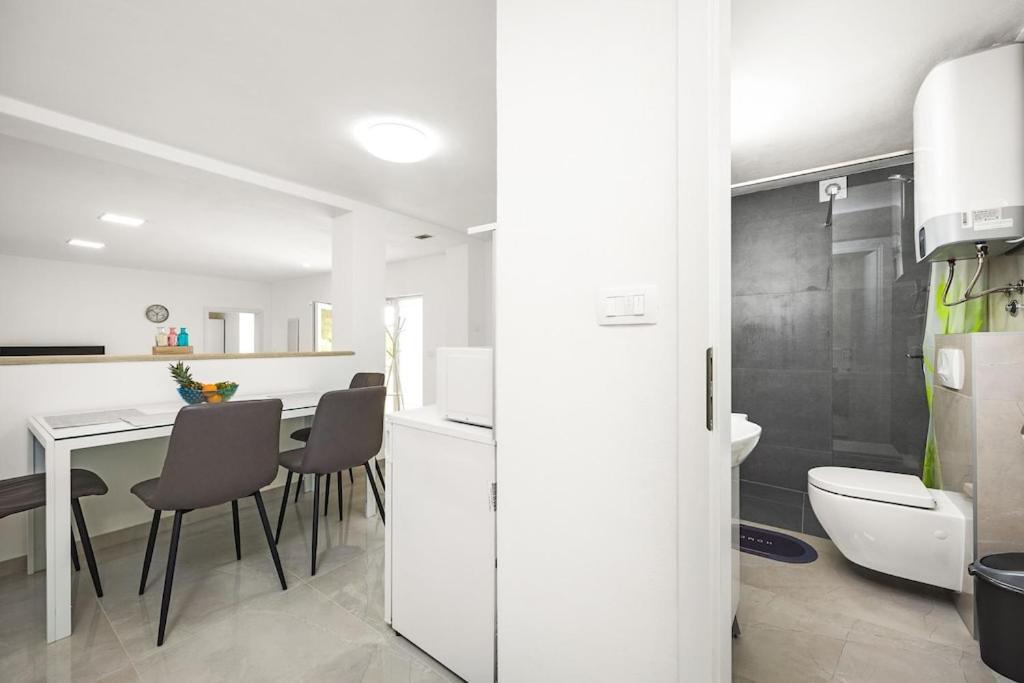 Apartment Olive Garden Near Pula 3 Km From Center And Only 4 Km From The Beach For 4 Persons Εξωτερικό φωτογραφία